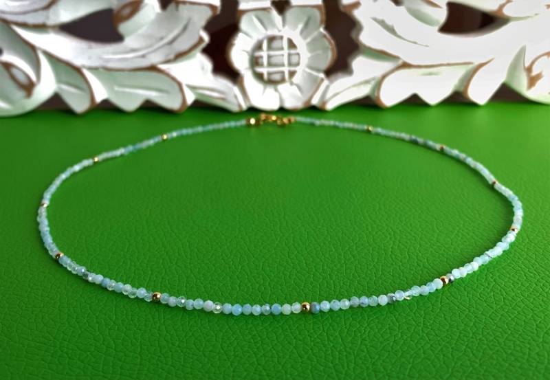 Aquamarin in Zart Hellblauer Farbe, Zierliche Kette Aus Perlen 2mm Mit Funkelnden Facetten Und Rundum Winzigen Metall-Perlen von SchlesierDesigns