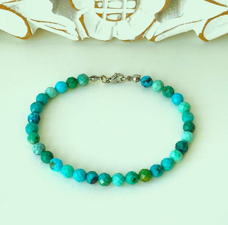 Armband Aus Türkis Fundort Hubei; Natürliche & Ungefärbte Perlen 6mm Facettiert - Kein Gefärbter Howlith Etc von SchlesierDesigns