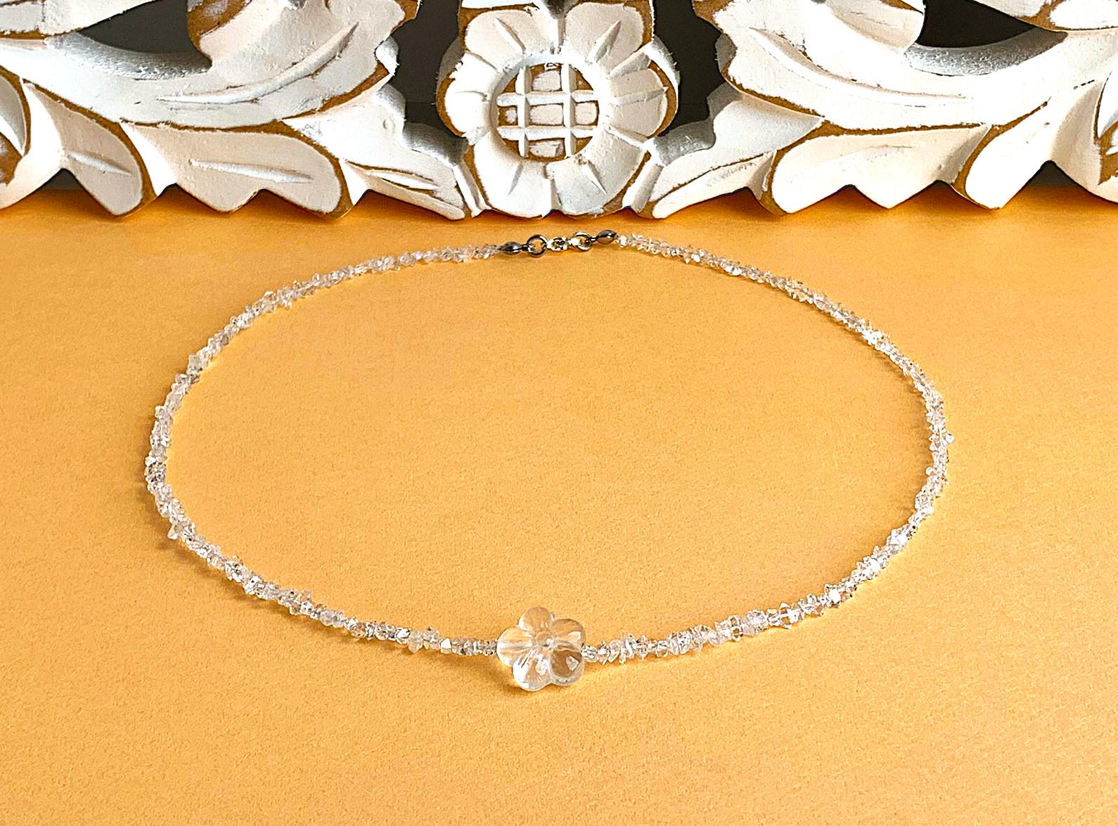 Herkimer Diamant | Bergkristall in Aa - Qualität - 4x2mm Mit Einer Bergkristallblüte Herkimer Diamant | Bergkristall in Aa - Qualität - 4x2mm Mit Einer Bergkristallblüte von SchlesierDesigns