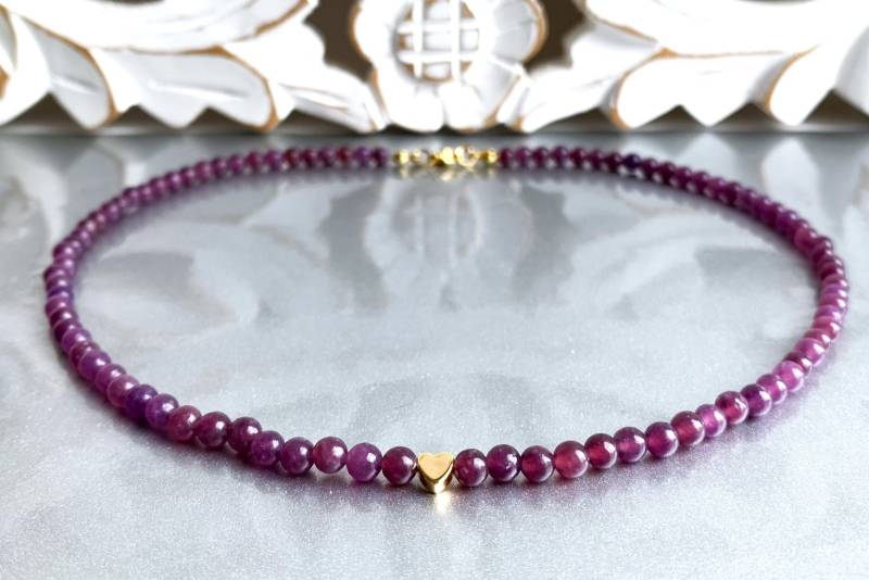 Lepidolith | Ungefärbt Rund, 4mm - Perlen Wie Kleine Rote Weinbeeren Und Ein Kleines Herz von SchlesierDesigns