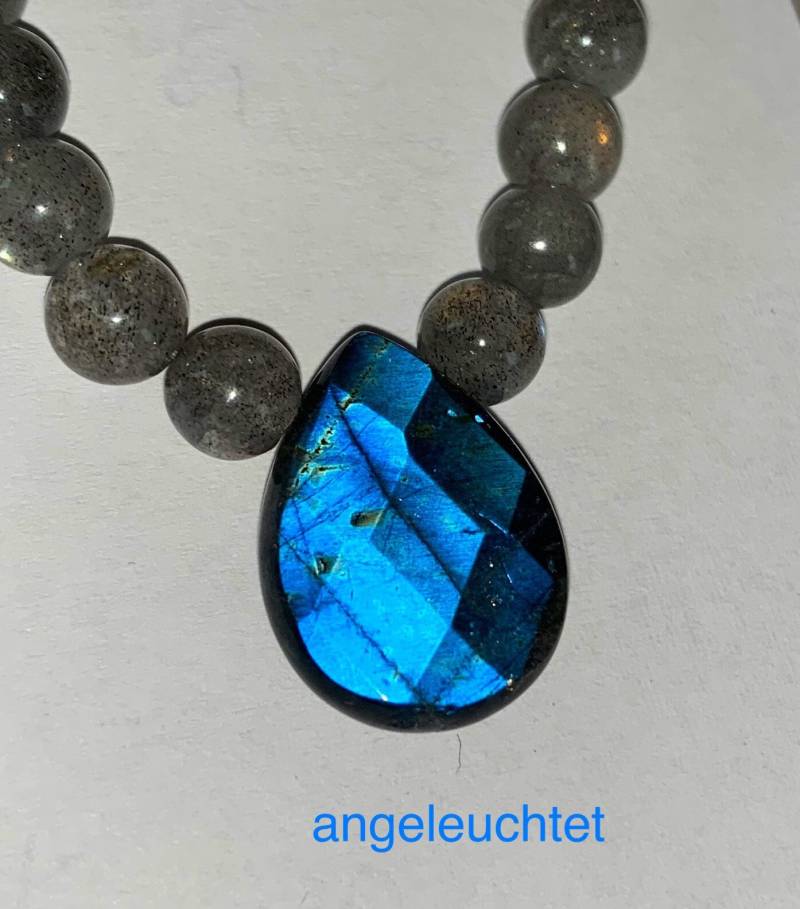 Natürlicher Labradorit Ungefärbt, Perlen 6mm Qualität A Mit Einer Geschliffenen Labradorit-Träne von SchlesierDesigns