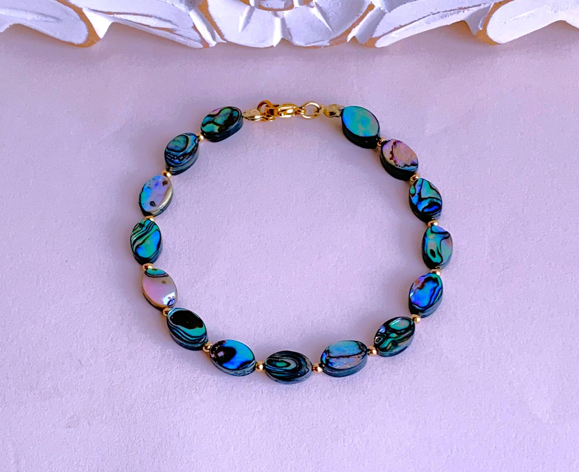 Paua Abalone | Natürl. Perlmutt Von Seeohren Oval 10x6x3mm Bunt Irisierend Mit Miniperlen Als Armband von SchlesierDesigns