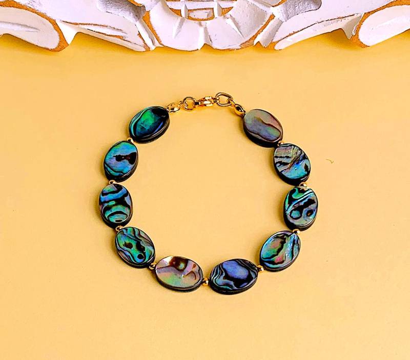 Paua Abalone | Natürl. Perlmutt Von Seeohren Oval 14x10x3mm Bunt Irisierend Mit Miniperlen Als Armband von SchlesierDesigns