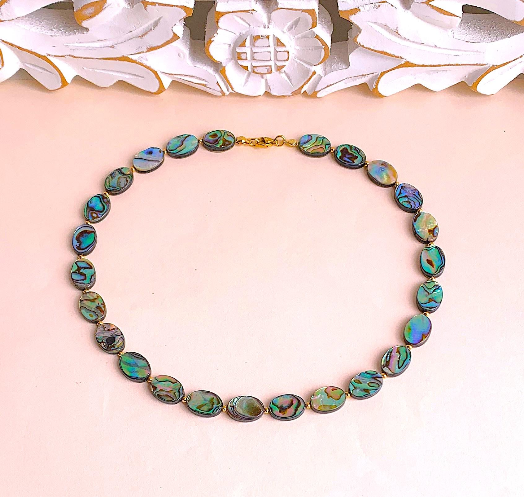 Paua Abalone | Natürliches Perlmutt Von Seeohren Oval 14x10x3mm Bunt Irisierend Mit Goldenen Miniperlen von SchlesierDesigns