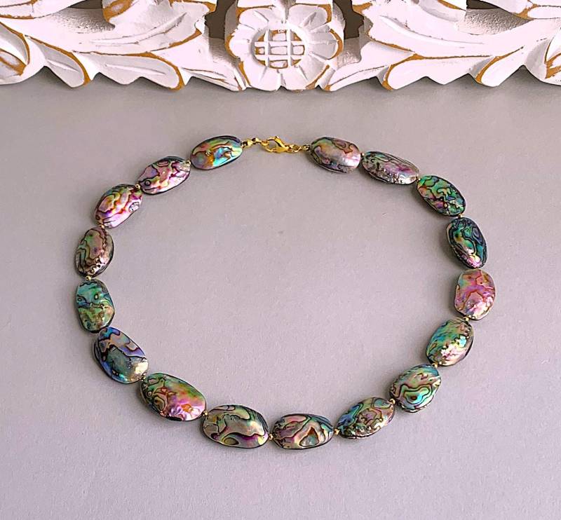 Paua Abalone | Natürliches Perlmutt Von Seeohren Ovale Nuggets Bunt Irisierend | 12-15x18-25mm Mit Goldenen Miniperlen von SchlesierDesigns