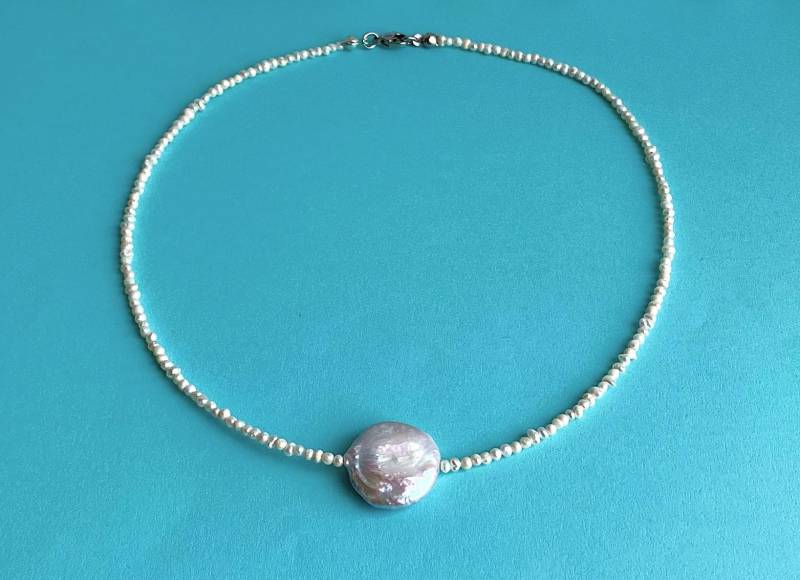 Zierliche Kette Aus Echten Zuchtperlen Aaa | Filigrane Saatperlen Von Ca. 2mm Mit Einer Keshiperle von SchlesierDesigns