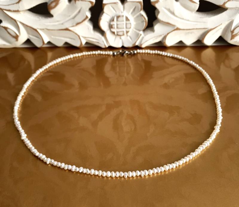 Zierliche Kette Aus Echten Zuchtperlen Aaa | Filigrane Saatperlen Von Ca. 3, 5 Mm von SchlesierDesigns