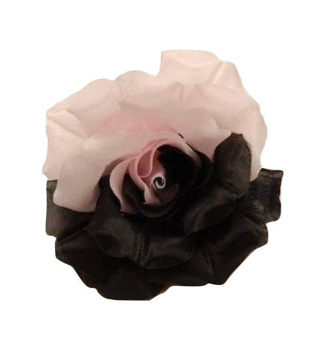 M & S Schmalberg 5 "Rose Side By Seidenblumen Anstecknadel - Schwarz Und Hellrosa Made in Den Usa von SchmalbergFlowersNYC