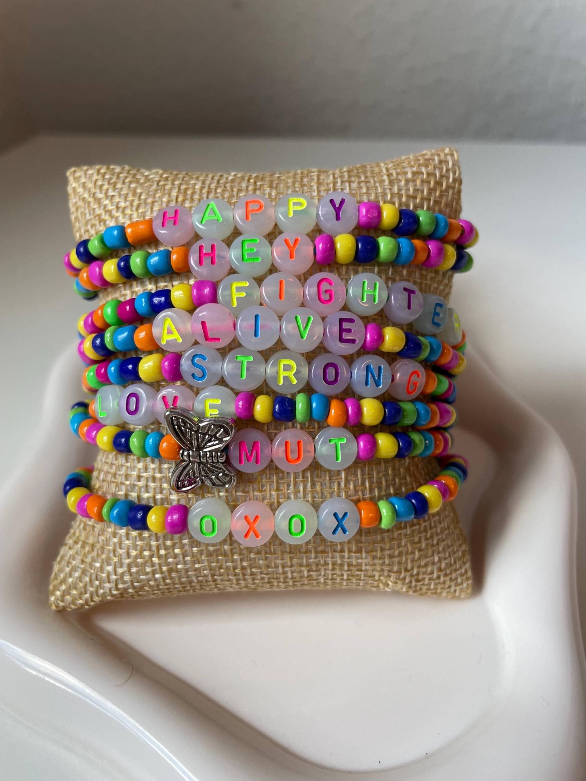 Armband Mit Leuchteten Buchstaben Im Dunkeln Kollektion Happy Party Für Alle Kämpfer Oder Time Armband Mit Leuchteten Buchstaben Im Dunkeln Kollektion Happy Party Für Alle Kämpfer Oder Time von SchmetterlingsMUT
