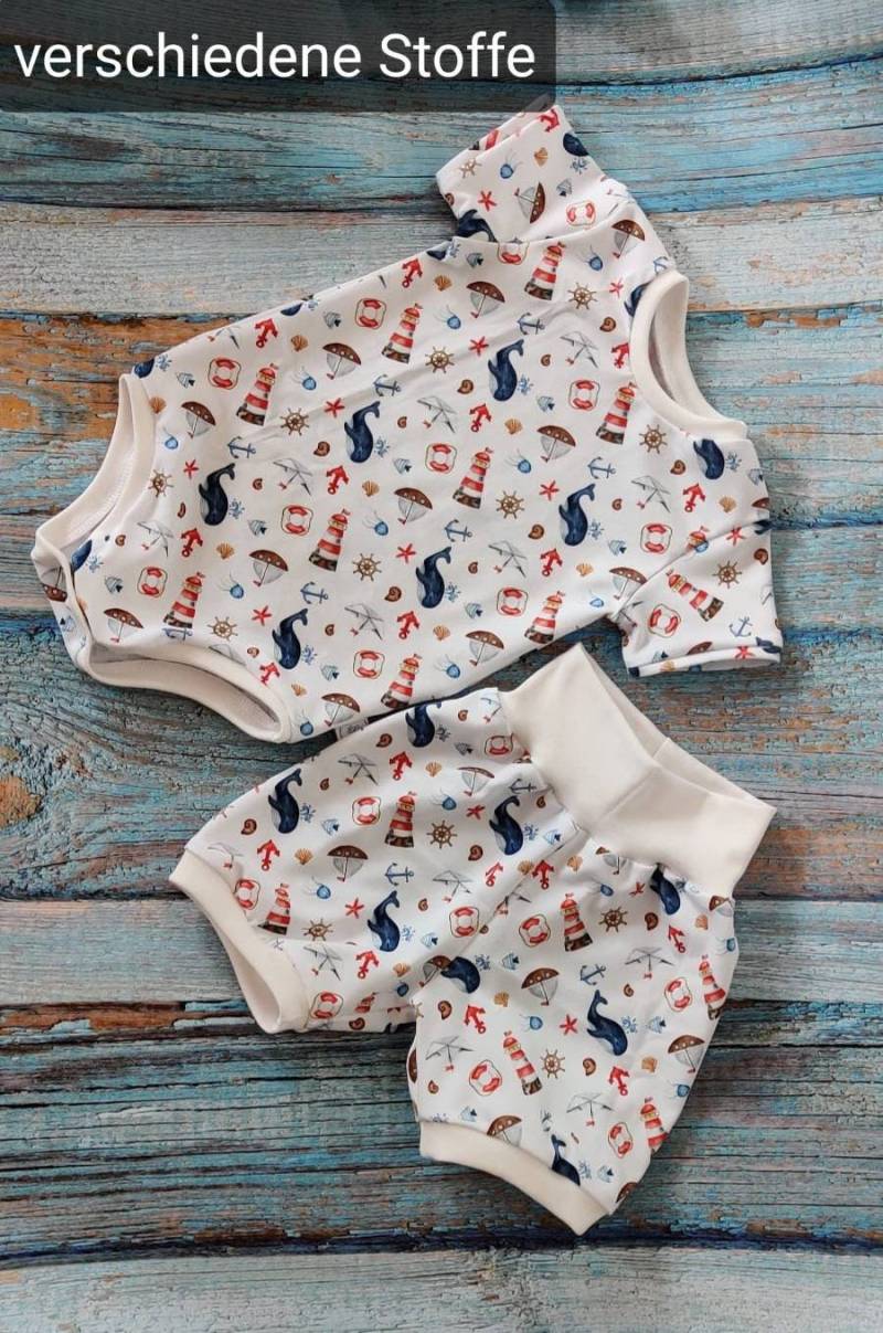 Sommerset Kurzarm Body Babyset Kurze Pumphose Jungen Mädchen Geschenk Sommer Frühling von SchmubiHandmade