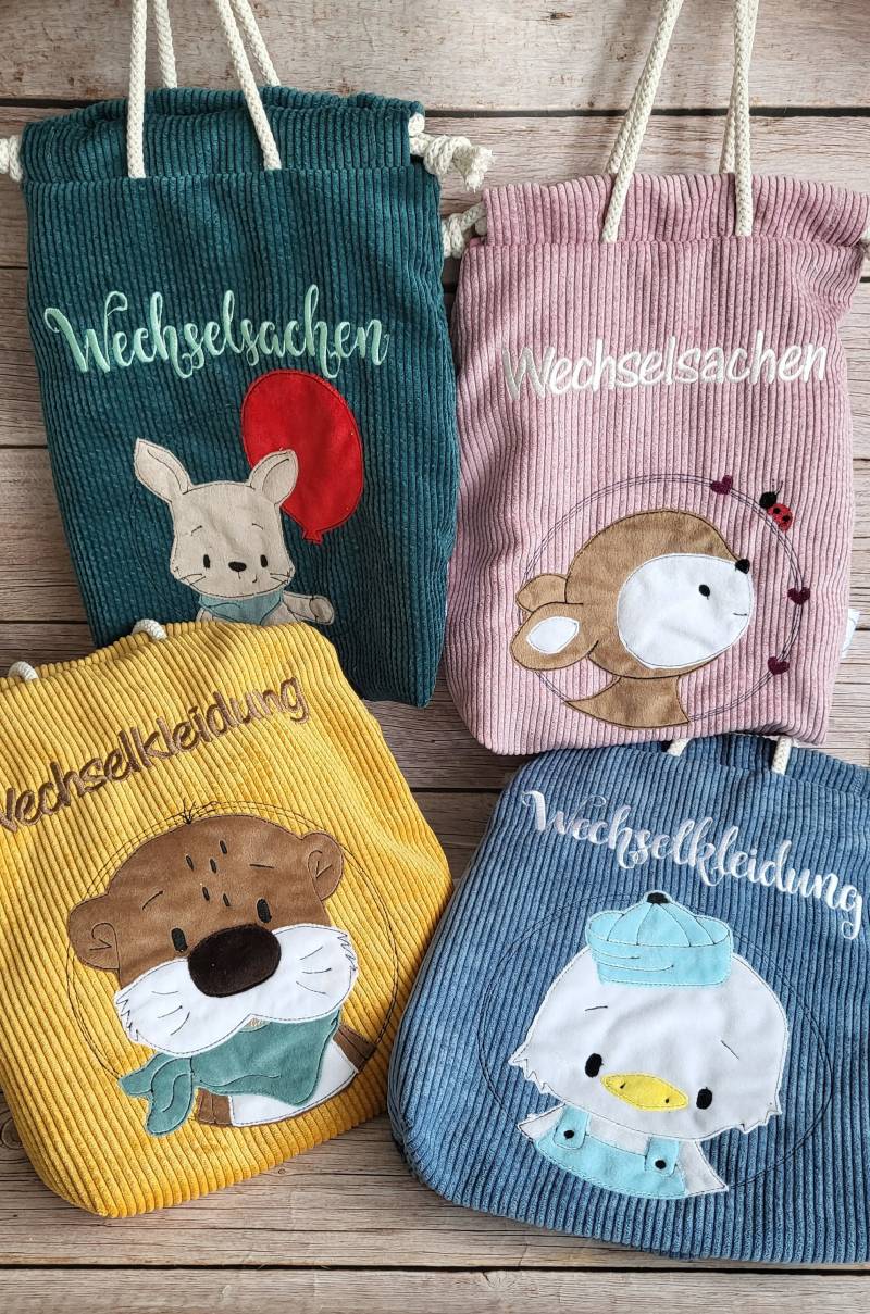 Wechselkleidung Tasche Beutel Wechselsachen Kita Kinder Junge Mädchen Personalisiert Bestickt Name Tier Cord von SchmubiHandmade