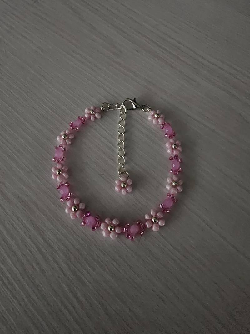 Wunderschönes Zierliches Blumen Armband Mit Gänseblümchen Blüten von SchmuckArt24