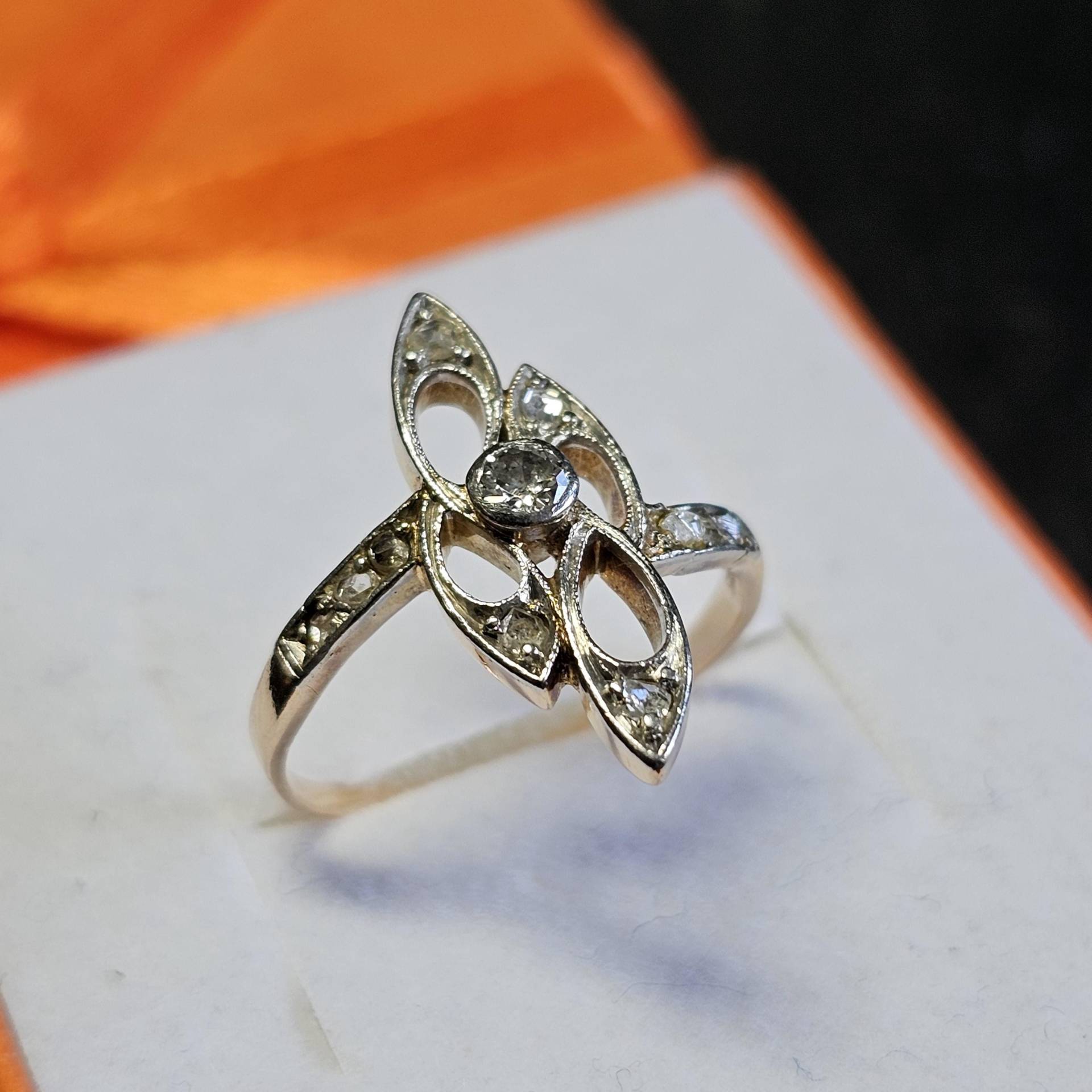 17, 4 Mm Art Deco Ring Goldring Antik Schiffchen Gold 585 Teilplatiniert Diamantsteinchen Shabby Vintage Elegant Gr429 von SchmuckAtelierRegina