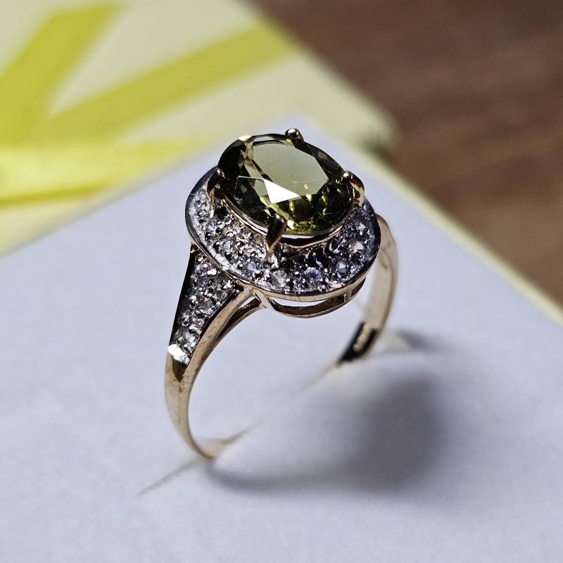 17, 5 Mm Ring Goldring Gold 375 Teilplatiniert Peridot & Kalzit Steinchen Design Vintage Elegant Gr287 von SchmuckAtelierRegina