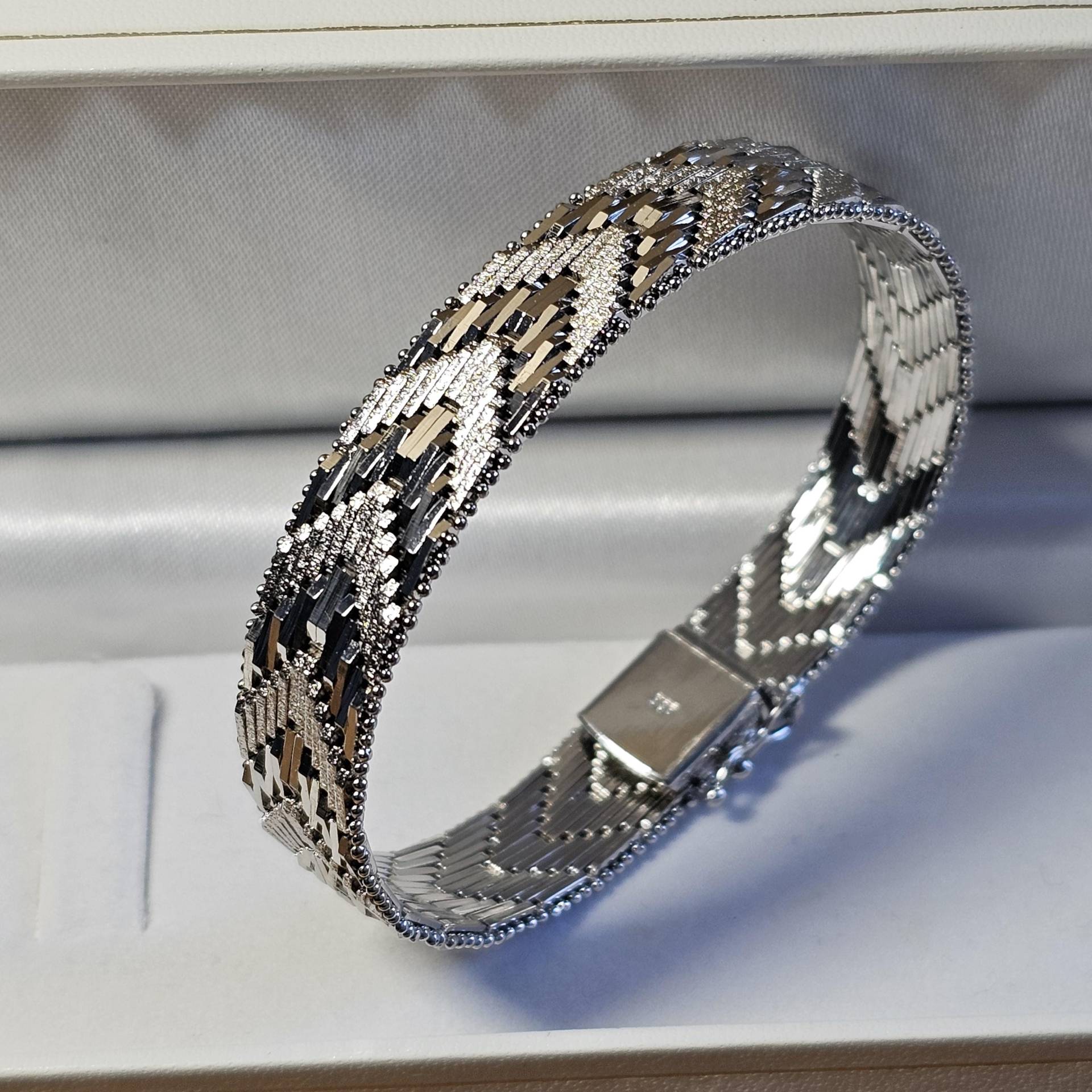 18, 5 cm Teppicharmband Schlangenarmband Milanaise Armband Silber 835 Vintage Design Edel Glänzend Sa496 von SchmuckAtelierRegina