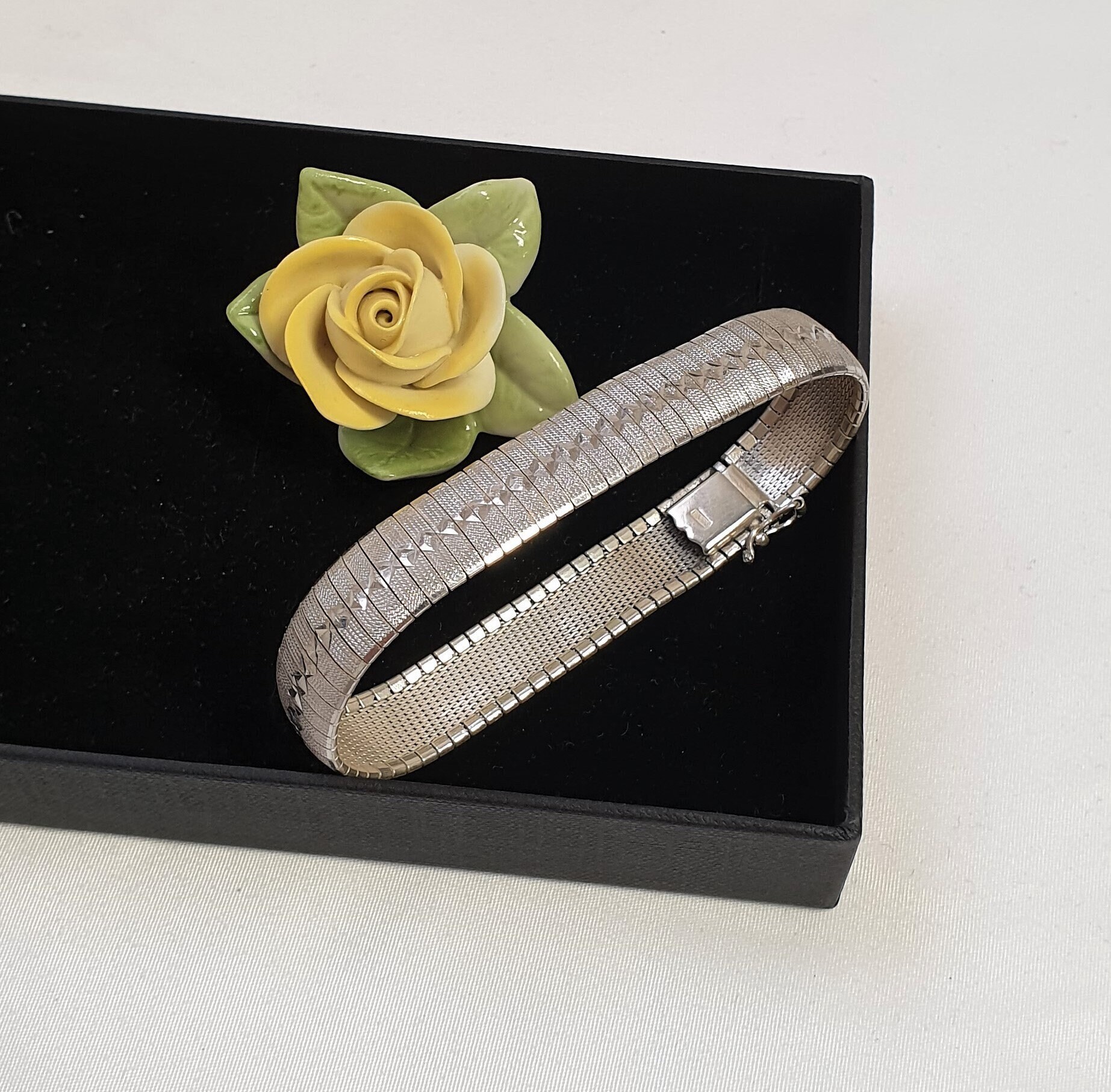 19 cm Design Milanaise Teppicharmband Schlangenarmband Armband Silber 835 Vintage Elegant Glänzend Sa527 19 cm Design Milanaise Teppicharmband Schlangenarmband Armband Silber 835 Vintage Elegant Glänzend Sa527 von SchmuckAtelierRegina