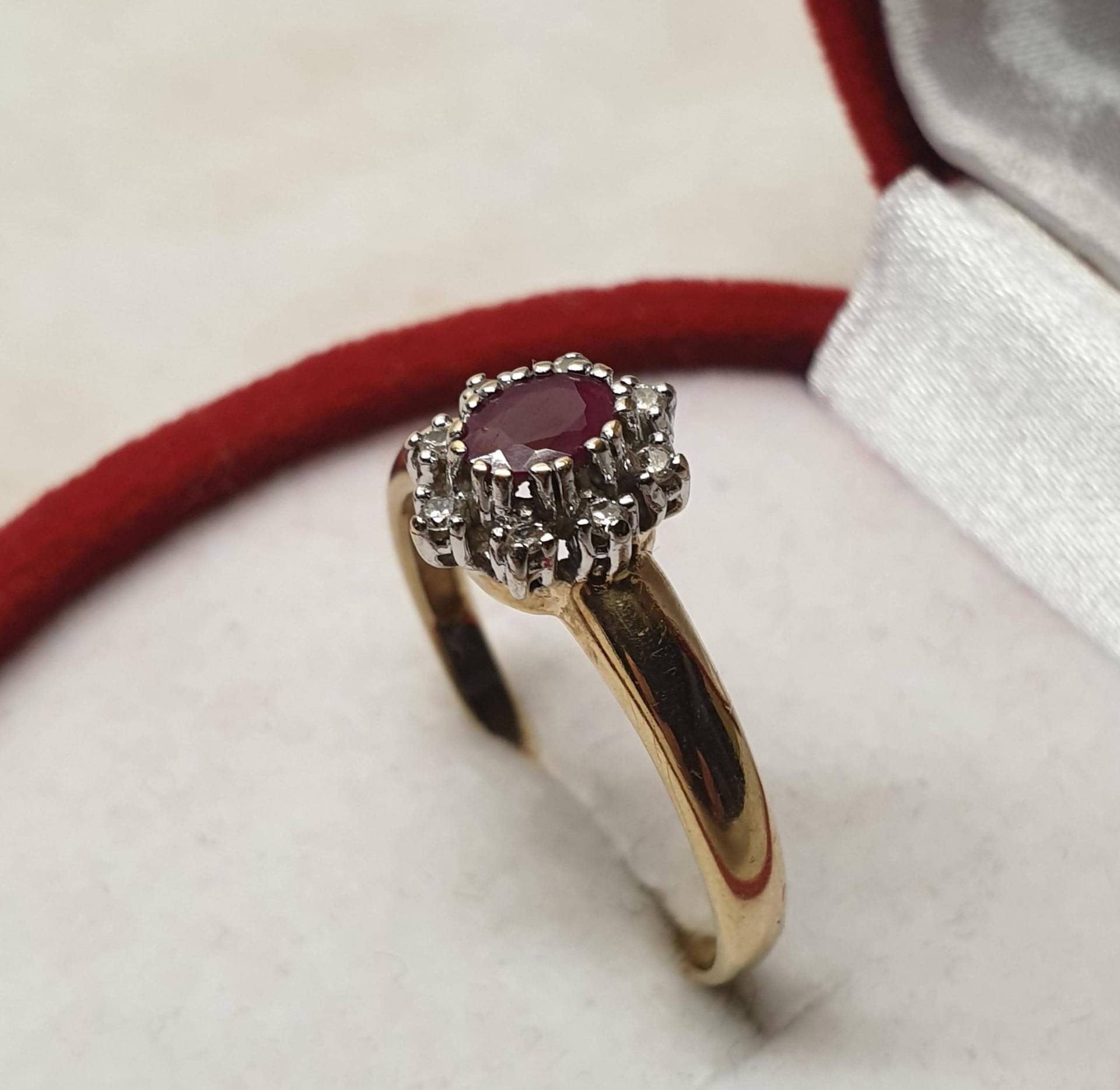 20, 2 Mm Ring Goldring Gold 585 Teilplatiniert Mit Rubin & Diamantsteinchen Vintage Elegant Gr168 von SchmuckAtelierRegina