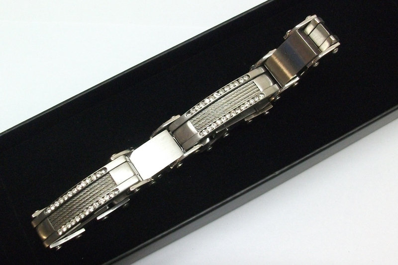22 cm Massives Gliederarmband Edelstahl Armband Stainless Steel Kristalle Steinchen Vintage Elegant Sa224 22 cm Massives Gliederarmband Edelstahl Armband Stainless Steel Kristalle Steinchen Vintage Elegant Sa224 von SchmuckAtelierRegina