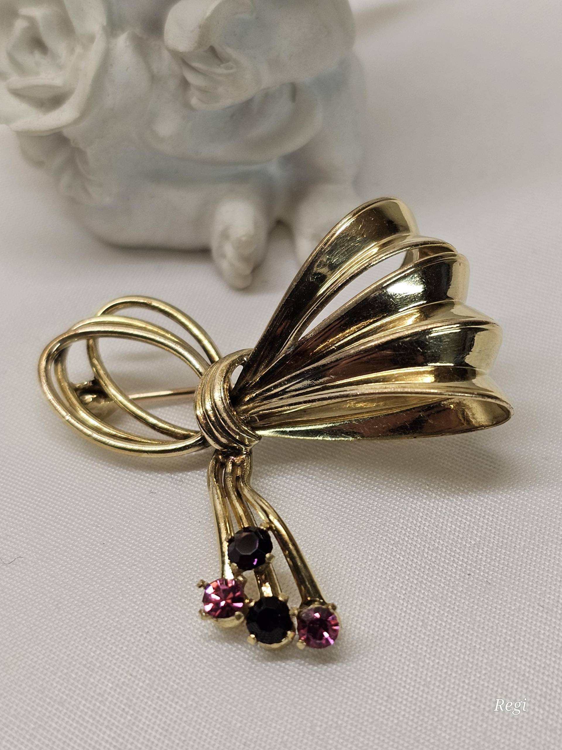 Brosche Anstecknadel Schleife Amerikaner Doublé Vergoldet Kristalle Lila & Rosa Shabby Vintage Mbr100 von SchmuckAtelierRegina