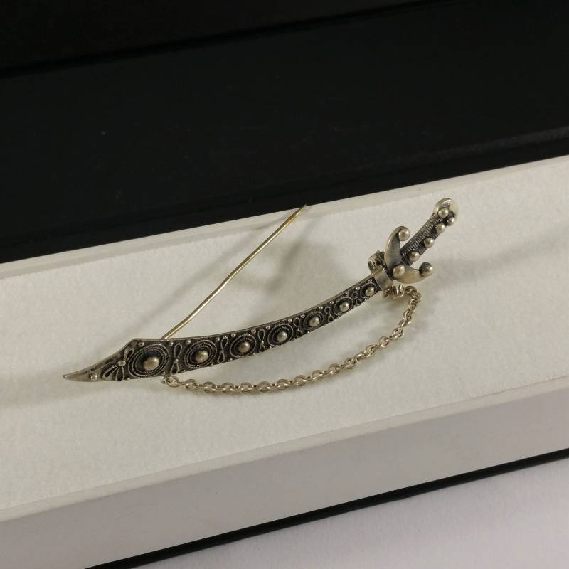 Brosche Anstecknadel Silber 835 Schwert Dolch Silberschmiede Kunst Selten Rar Sb310 von SchmuckAtelierRegina