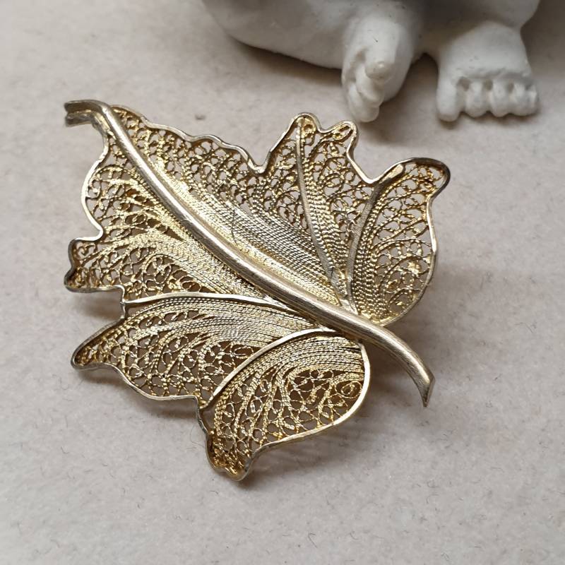 Brosche Anstecknadel Silber 835 Vergoldet Blatt Filigran Shabby Vintage Elegant Sb526 von SchmuckAtelierRegina