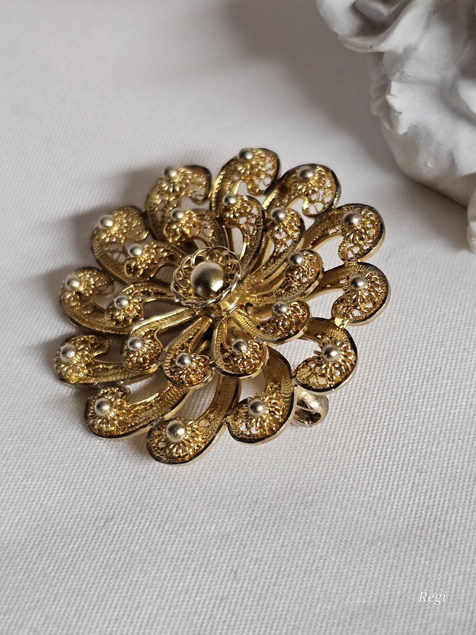 Filigran Gestaltete Brosche Anstecknadel Vergoldet Shabby Vintage Elegant Sb445 von SchmuckAtelierRegina