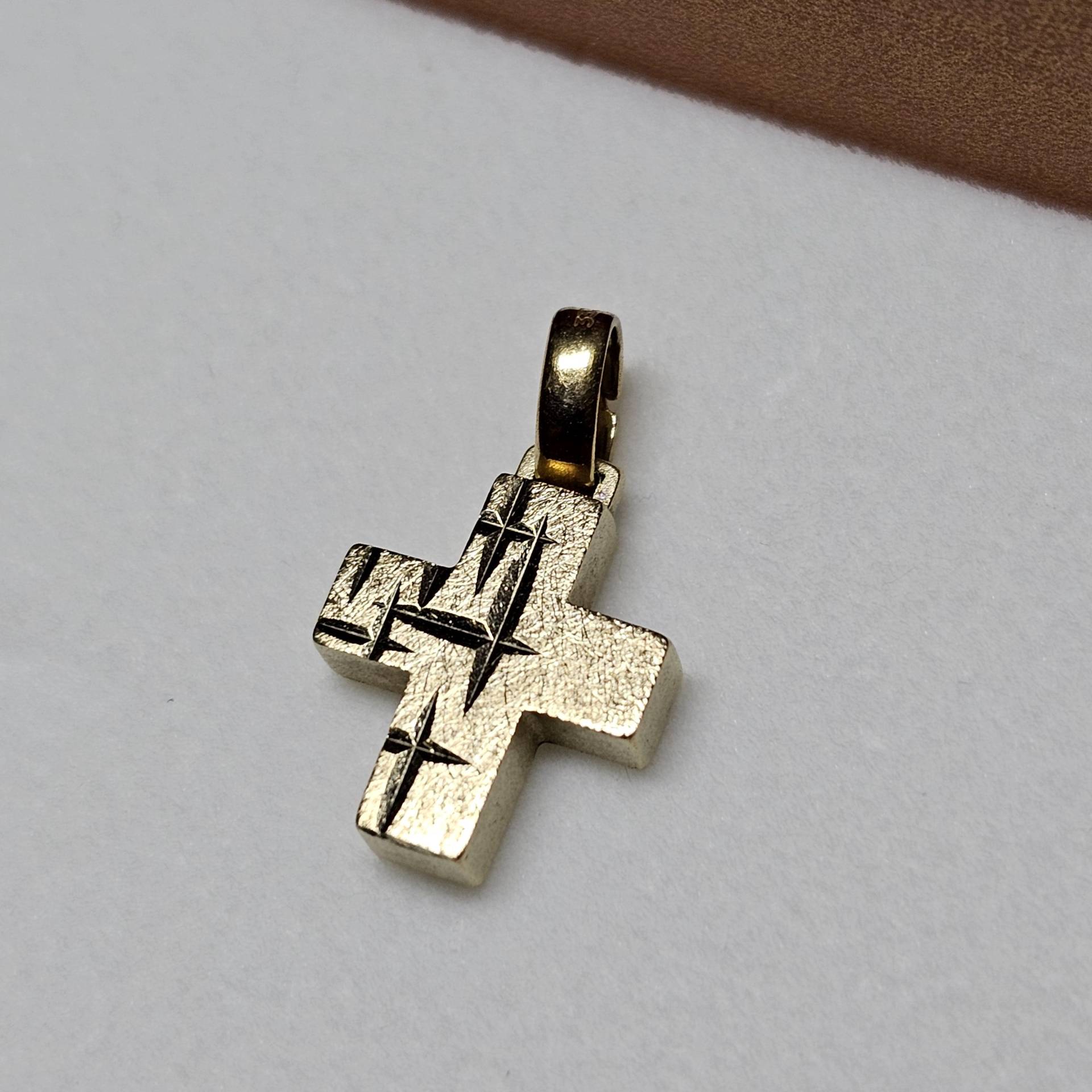 Kleiner Kreuzanhänger Anhänger Kreuz - Ohne Kette Gold 333 Diamantierter Schliff Design Vintage Elegant Gan253 von SchmuckAtelierRegina