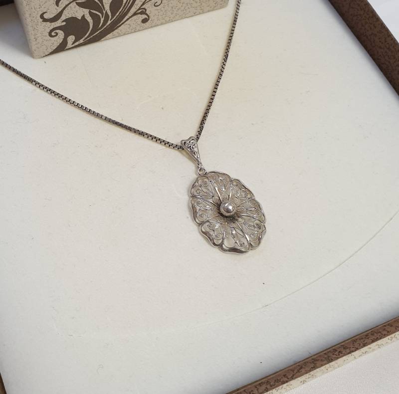 Shabby Vintage Anhänger Ohne Kette Silber 835 Nostalgisch Filigran Floral Blume Mit Altersbedingter Patina Ska433 von SchmuckAtelierRegina