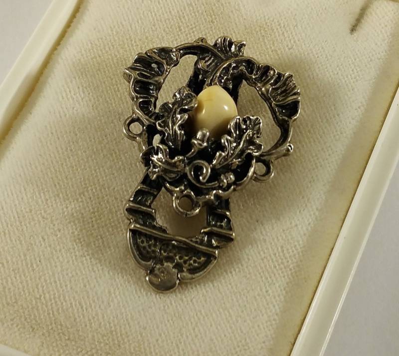 Trachten Rockstecker Anstecker Silber 835 Grandel Silberschmiede Kunst Vintage Sb328 von SchmuckAtelierRegina