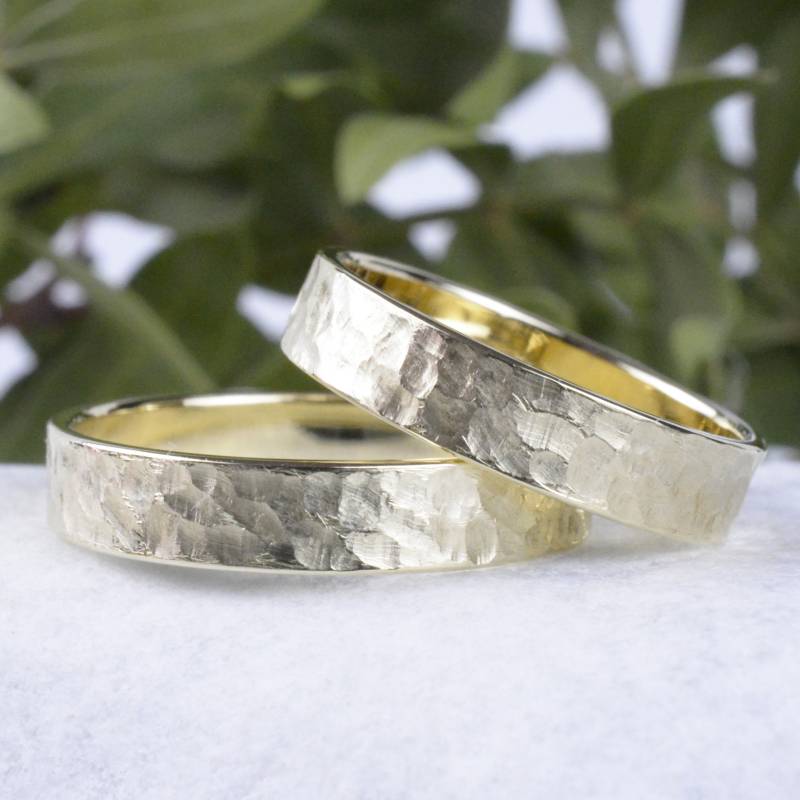 Partnerringe/Eheringe Aus 8(333 Kt. Gelbgold | 4 Mm Breite Mit Struktur Trauringe Gold von SchmuckBatih