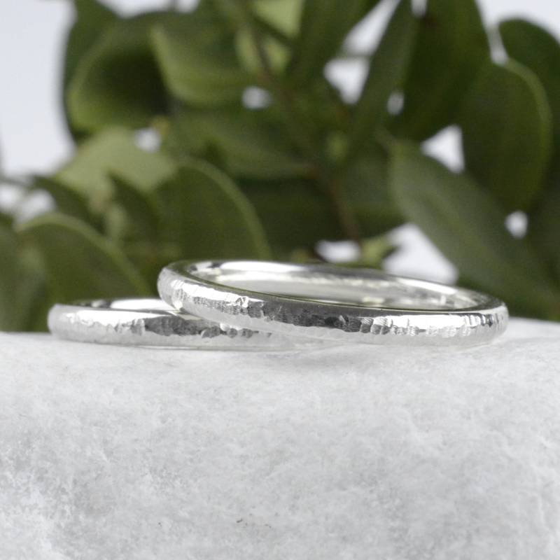 Trauringe/Eheringe Aus 925 Silber | 2 Mm Breit Elegante Eheringe Gehämmert Freundschaftsringe Partnerringe von SchmuckBatih