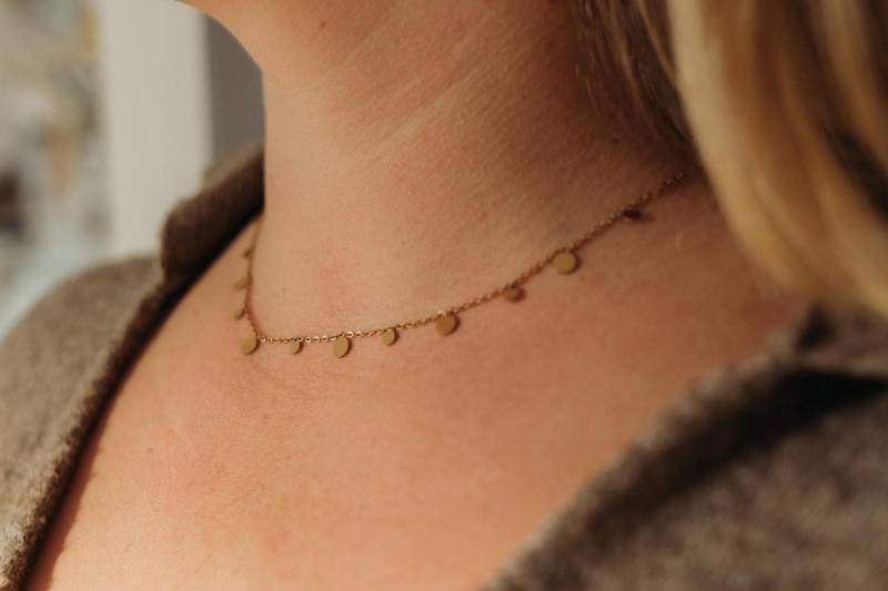 Goldene Kaleakette Mit Plättchen, Feine Goldkette Kleinen Goldplättchen Aus Edelstahl, Halskette Minimalistisch, Versand Deutschland Goldene Kaleakette Mit Plättchen, Feine Goldkette Kleinen Goldplättchen Aus Edelstahl, Halskette Minimalistisch, Versand Deutschland von SchmuckFeeGennev