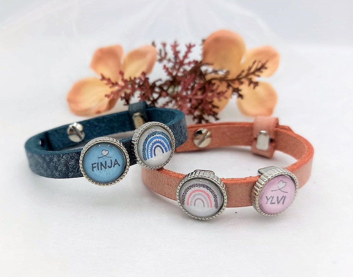 Personalisiertes Lederarmband Mit Wunschname | Viele Motive Zur Auswahl Regenbogen Pferd Eule Einhorn Fuchs Namensarmband Namensgeschenk von SchmuckKitchen