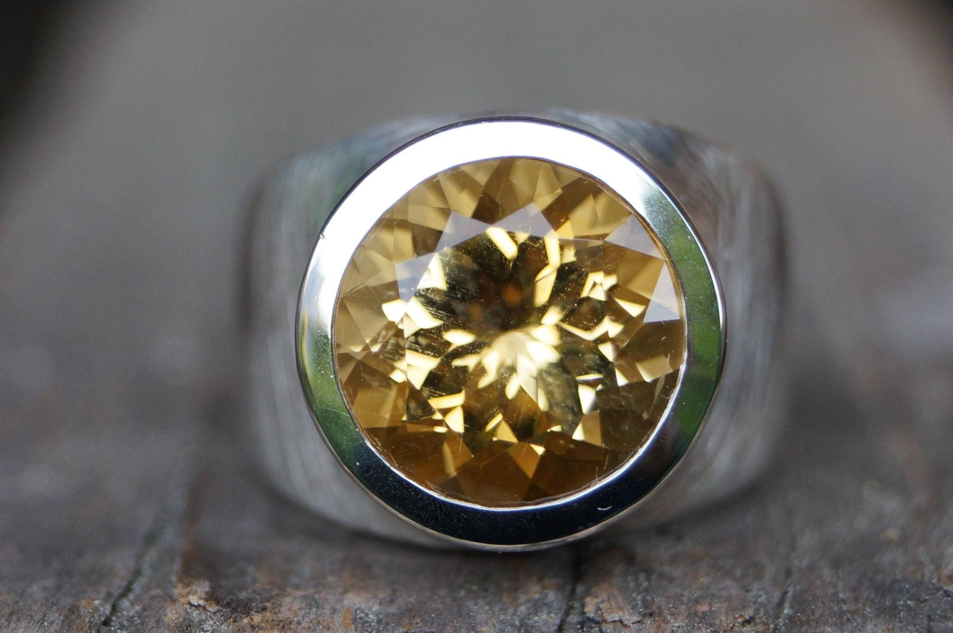 Citrin Ring Silber 925/ - Gestempelt Sonnengelber Goldcitrin 12mm Facettiert Ringweite 55 Glänzend Poliert Und Mattiert von SchmuckManufakturDE