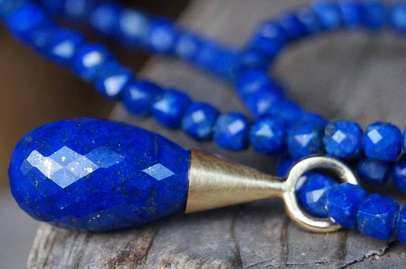 Ein Traum Lapislazuli-Tropfen-Anhänger Gelbgold 750/ - An Lapislazuli-Kette Länge 42, 5cm Hakenverschluss von SchmuckManufakturDE