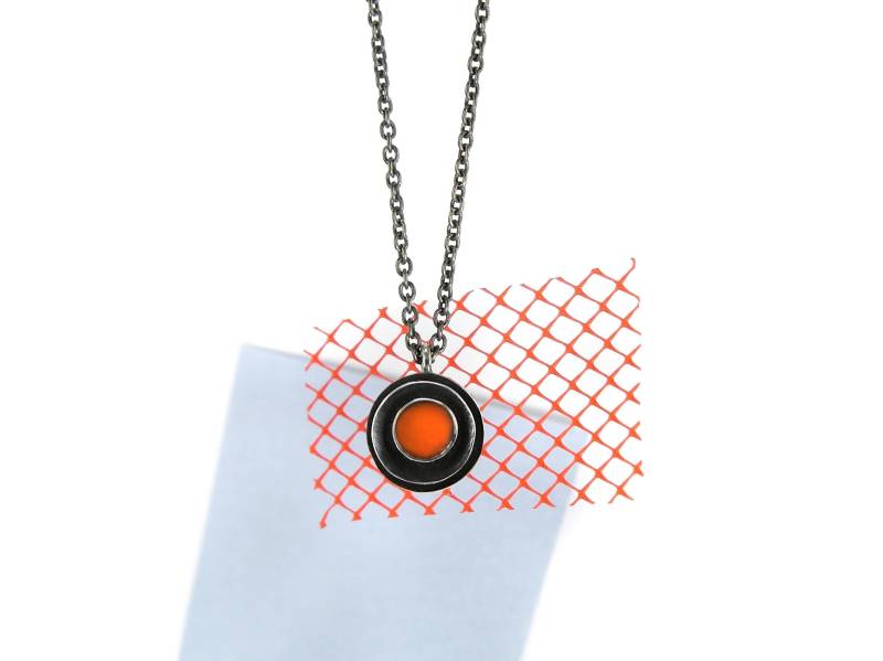 Zierlicher Halsschmuck in Silber Mit Rotem Emaille Schmuck Mathilde Hagen von SchmuckMathildeHagen