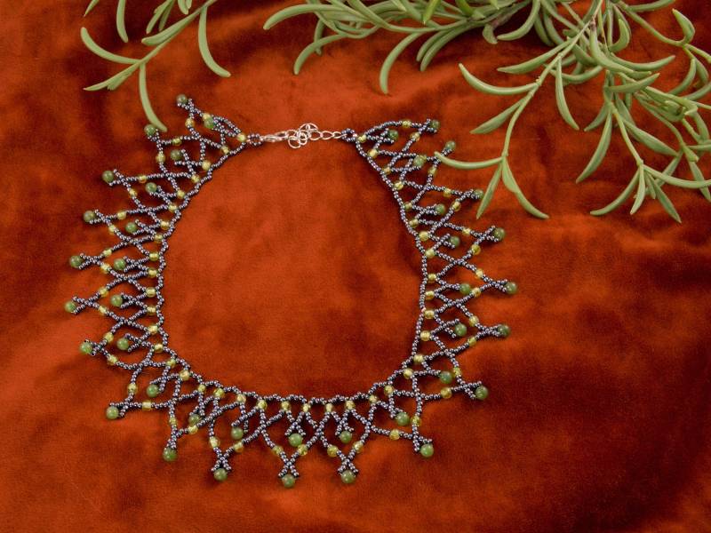 Anthrazit-Grünes Collier von SchmuckSchildkroete