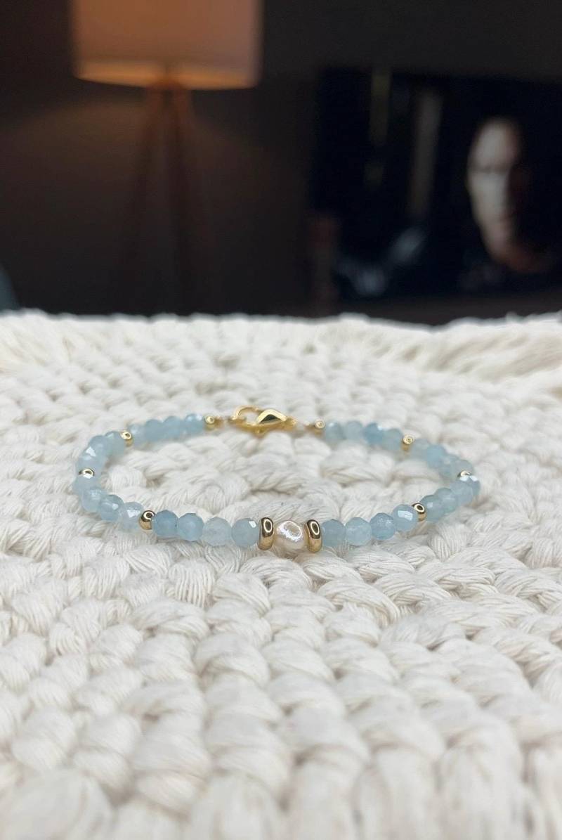 Aquamarin Armband | Naturstein Edelstein Facettiert Blau 18 Karat Vergoldet Perle Geschenk Handgefertigt von SchmuckSchmiede0o