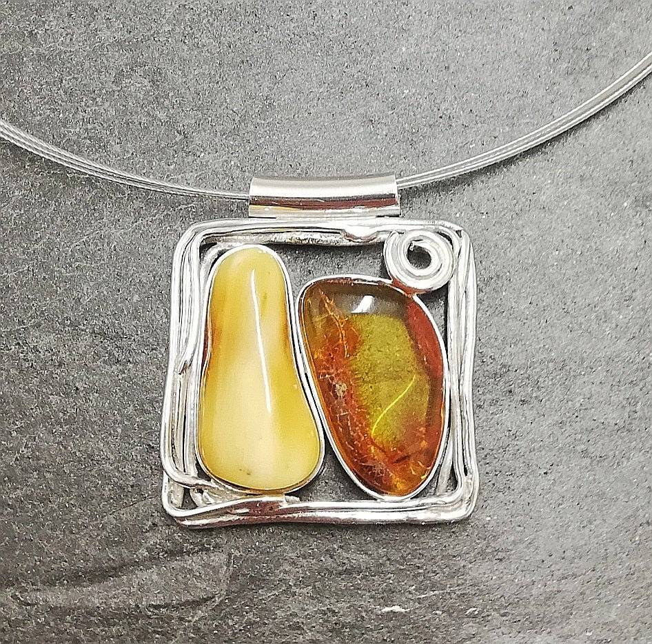 Anhänger Mit Natur-Bernstein 925 Silber Anhänger Mit Natur-Bernstein 925 Silber von SchmuckSchmiedeKW