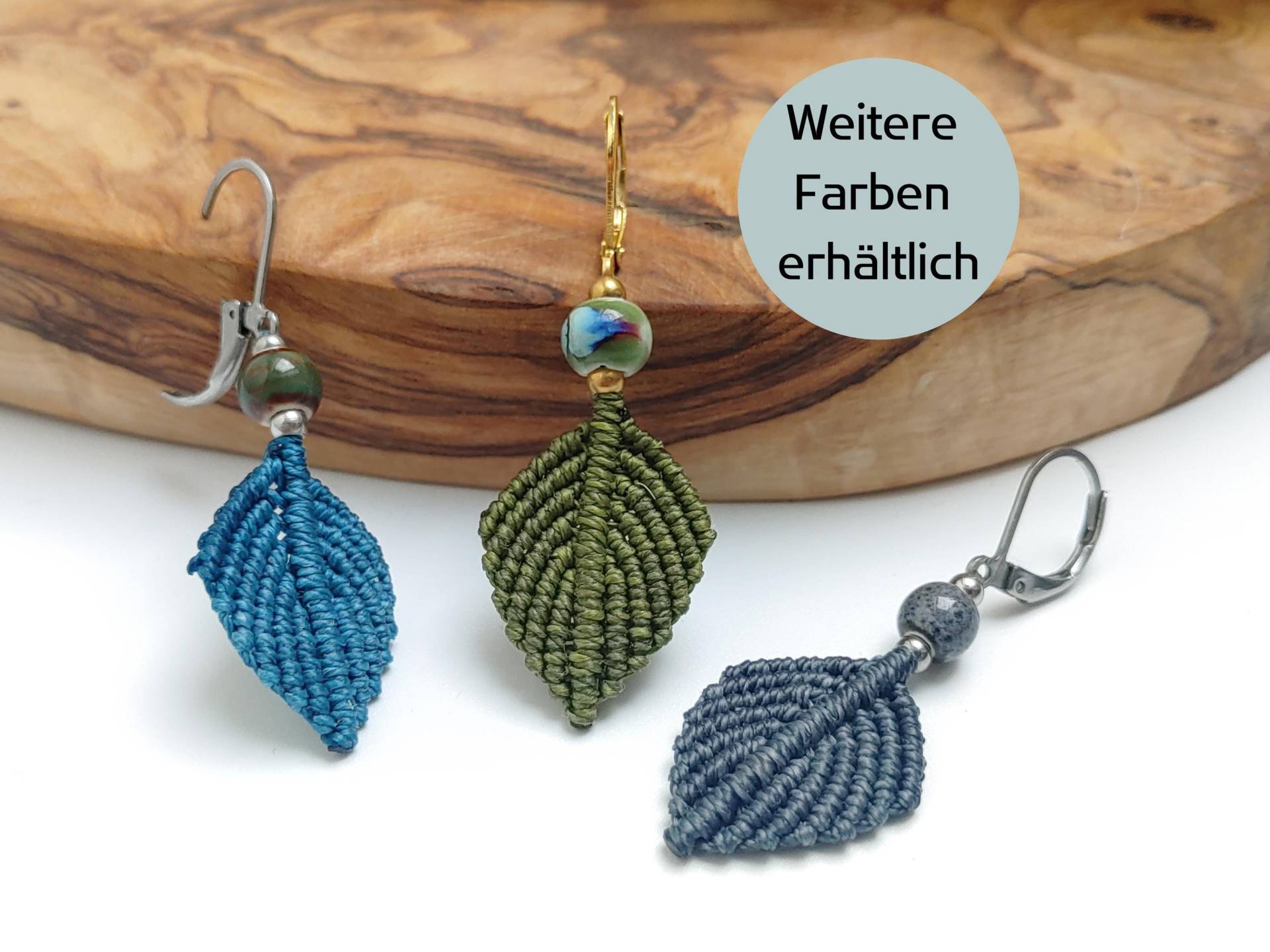 Kleine Blatt Ohrringe Hängend, Makramee Blätter Mit Keramik Und Edelstahl, Hängeohrringe Für Naturliebhaber, Naturschmuck Waldelfe von SchmuckZumVerlieben