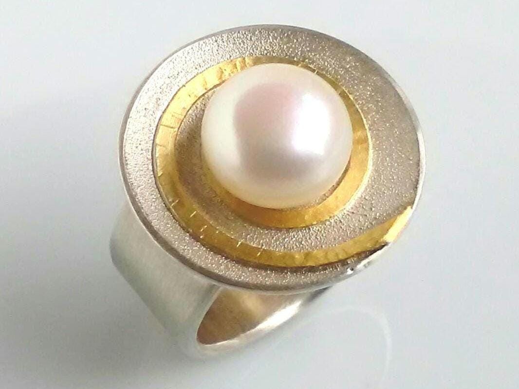 Feingold 999 Und Silber Mit Großer Mabe Perle - Handgefertigtes Unikat Bedeutung Charakter, Ring Perle von SchmuckatelierMF