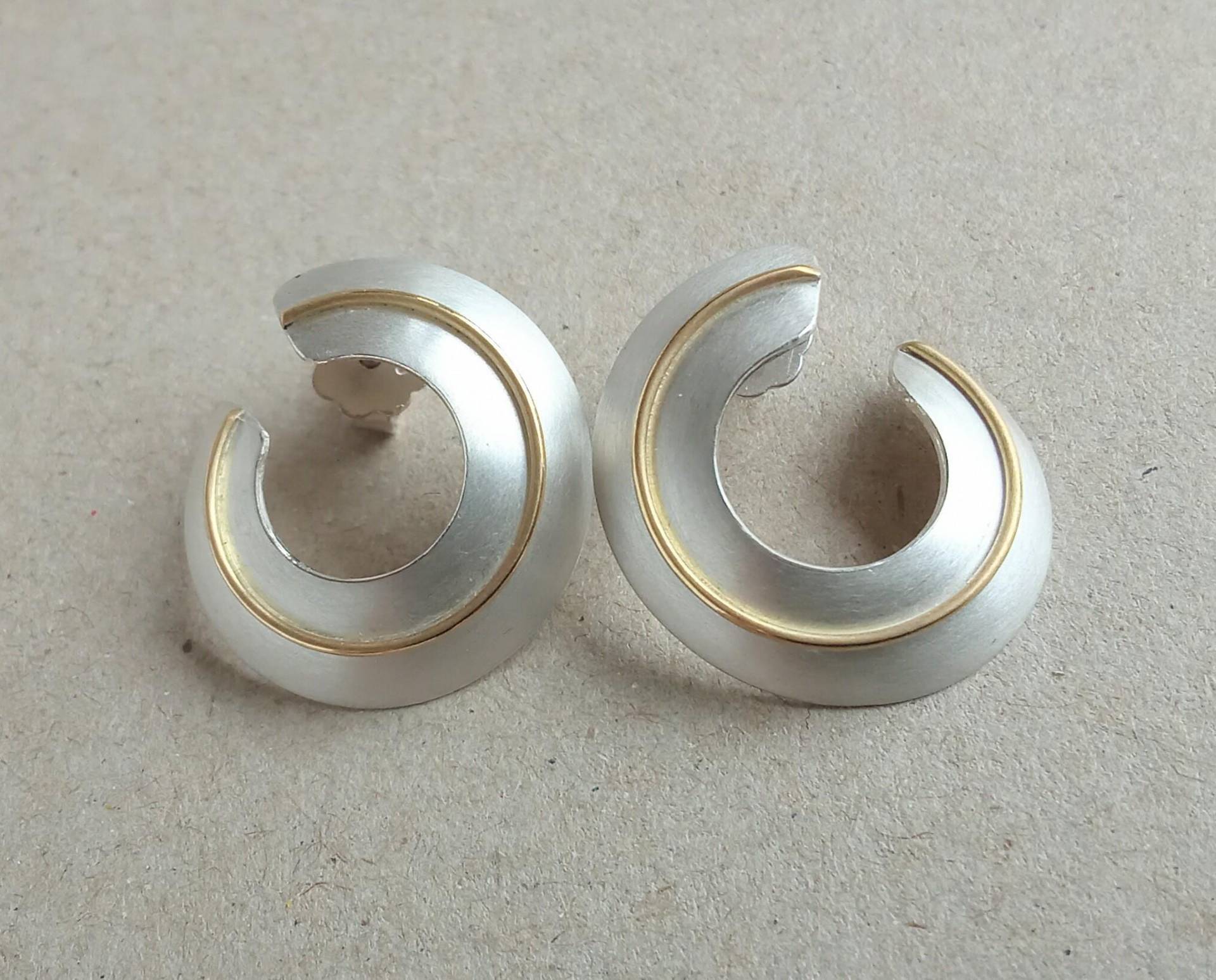 Silber&feingold 999, Goldschmied Ohrstecker in Geschwungener Form - Silber, Zeitlose Schönheit Handgefertigt, Schlicht Elegant von SchmuckatelierMF