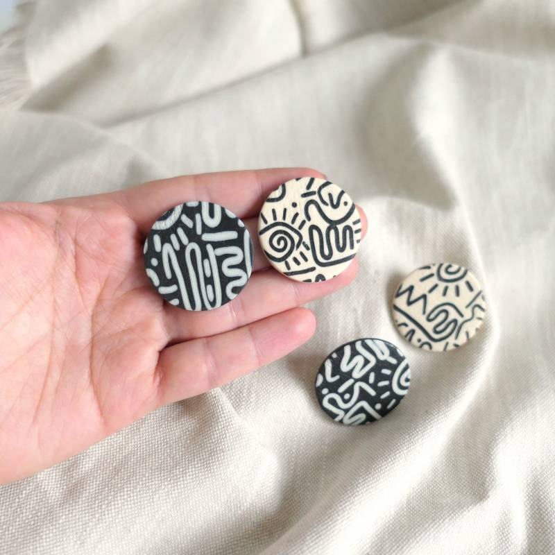 Große Ohrstecker Mit Abstrakten Mustern, Ohrringe in Neutralen Farben, Runde Ohrstecker, Einzigartige Ohrringe, Doodles von Schmuckbynatalier