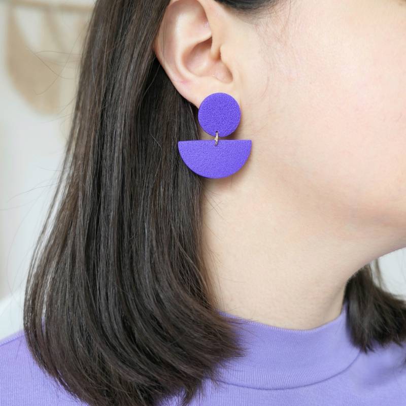 Ohrringe in Kräftigen Farben Wie Flieder, Türkis, Fuchsia Und Pfirsich, Hängeohrringe Mit Korallenstruktur Ohrringe in Kräftigen Farben Wie Flieder, Türkis, Fuchsia Und Pfirsich, Hängeohrringe Mit Korallenstruktur von Schmuckbynatalier