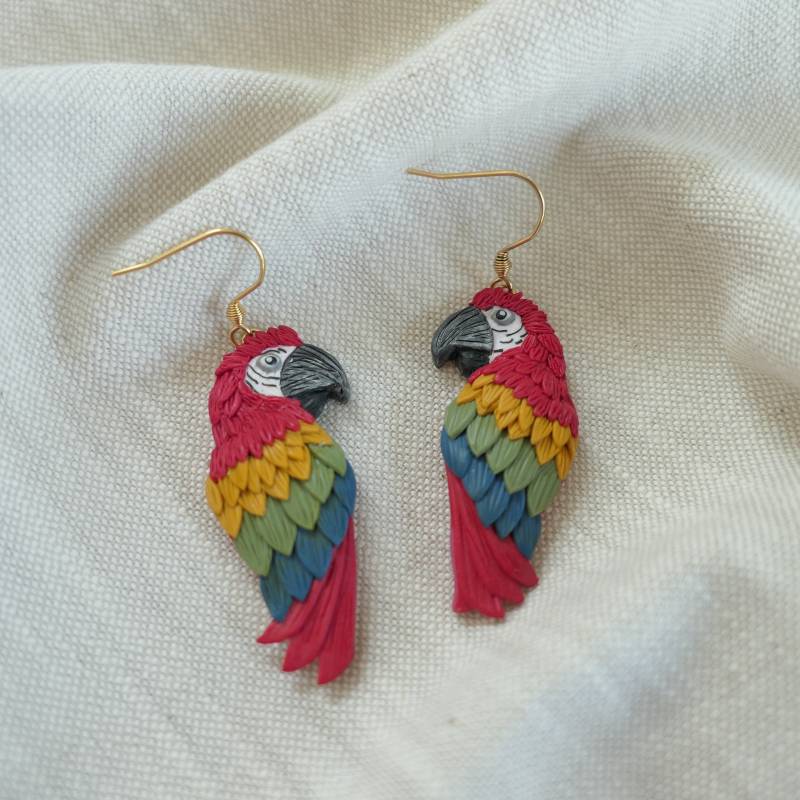 Papagei Ohrringe in Rot, Ara Hängende Aus Polymer Ton, Im Tropical Stil, Vogel Unikate Papagei Ohrringe in Rot, Ara Hängende Aus Polymer Ton, Im Tropical Stil, Vogel Unikate von Schmuckbynatalier