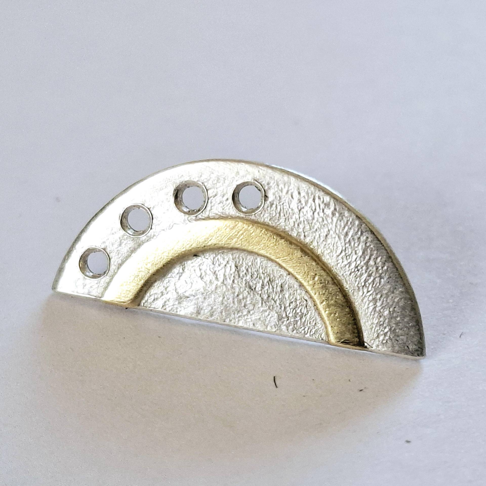 Unikat Ohrstecker Aus Massiven 925 Silber Und 750/18Kt Goldapplikation Von Frank Schwope, Gold, Schmuckunikate, Schmuck-Skulptur, Ohrring von SchmuckdesignSchwope