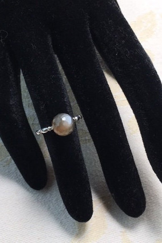 Ring in 925Er Silber Mit Mondstein Kugel Grau/Bräunlich(Indischstapelring Artikelnummerrs0013 von Schmuckeideen