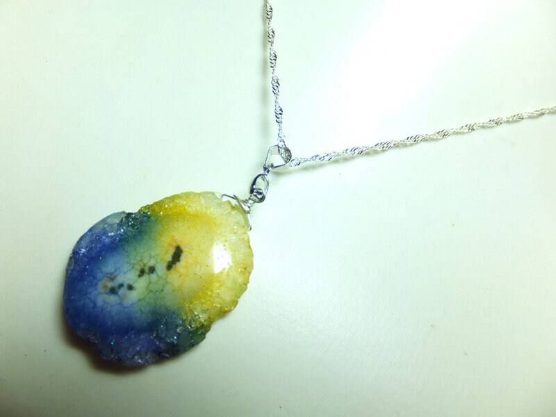 Achatscheibe An Einer Silbernen Kette" Jetzt Sale, 10, Oo Euro Billiger, Geschenk, Weihnachtsgeschenk Mit Großer Wirkung von Schmuckenergien