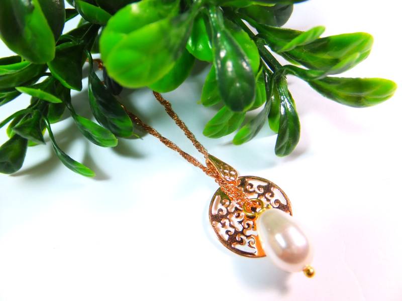 Blume Des Lebens, 14K, Rotgold Perle Goldenen Ornament, Edelsteinkette, Halskette von Schmuckenergien