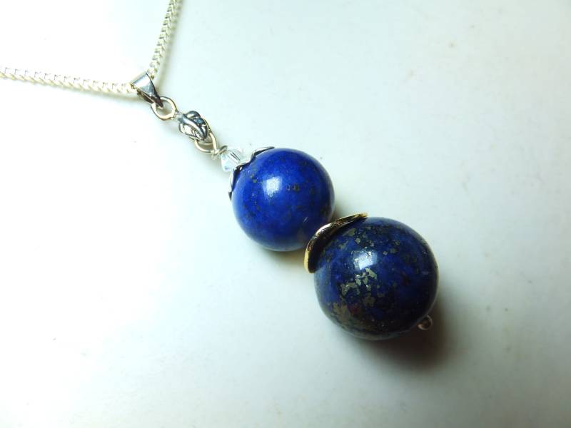Dicke Lapis Lazuli Mit Hohem Pyrit Anteil, Und Sterling Silber An Silbernen Kette, Halskette von Schmuckenergien